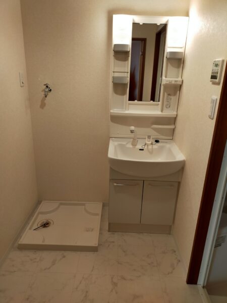 シャングリラ クガ　1LDK