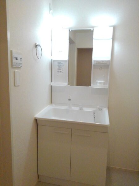 ラフレシール・M　1LDK・・・201号室