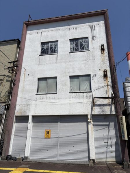 山本ビル1号室