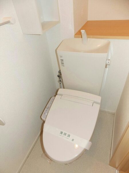 アガパンサス 　2LDK・・・202号室