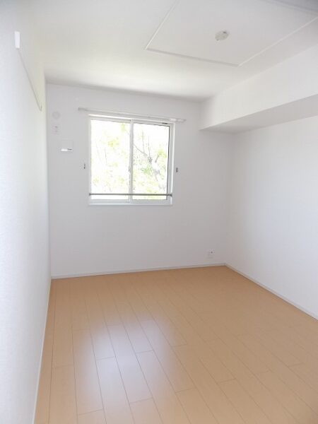 アガパンサス 　2LDK・・・202号室