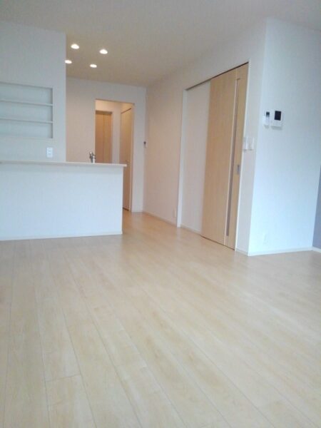 フルール ド プリュヌ・・・203号室