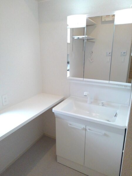 フルール ド プリュヌ・・・203号室