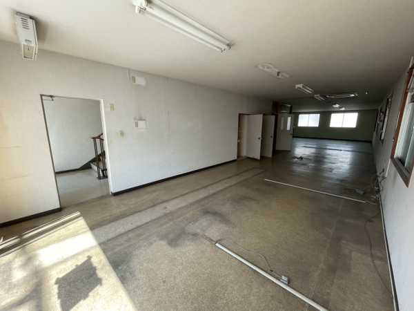 延岡市紺屋町売事務所