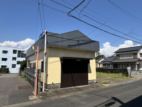 【値下げしました】緑ヶ丘2丁目　倉庫付き住宅　4DK