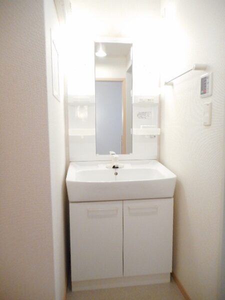 フレスクーラ　1LDK・・・203号室