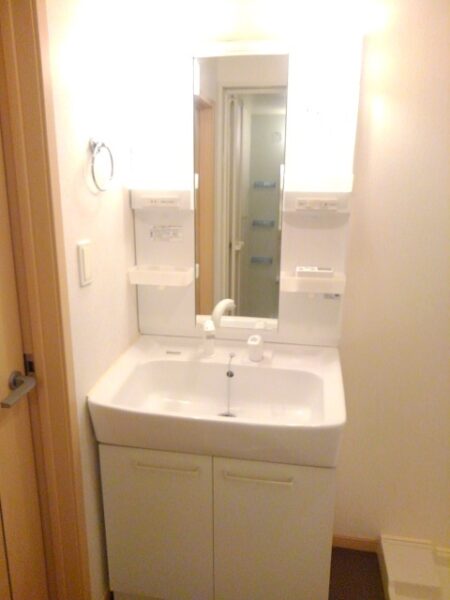 ファミール旭ヶ丘Ｂ　2LDK・・・203号室