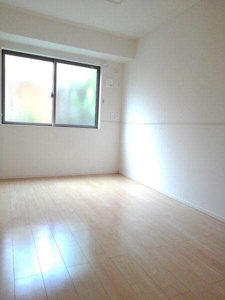 エレガンシア・デーアYⅡ・・・104号室