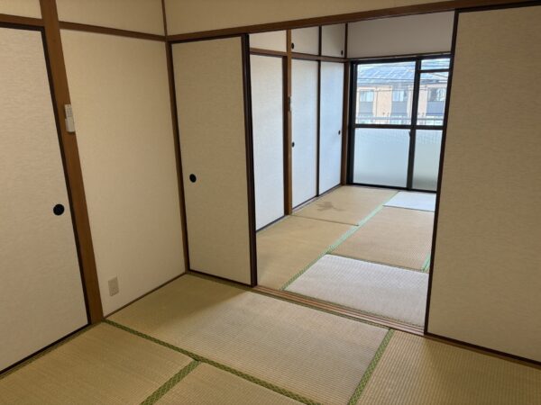 ロイヤルハイツ福井（中部屋）