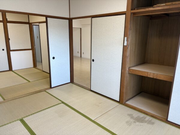 ロイヤルハイツ福井（中部屋）