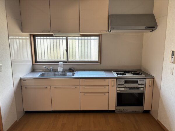 川原崎　中古物件　一部リフォーム済み（風呂、トイレ、洗面台）