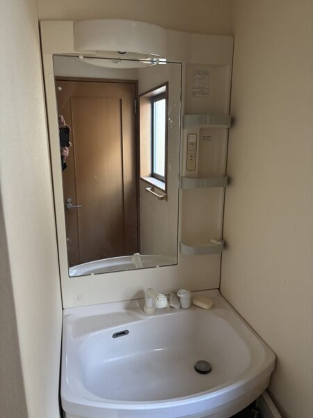川原崎　中古物件　一部リフォーム済み（風呂、トイレ、洗面台）