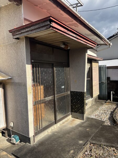川原崎　中古物件　一部リフォーム済み（風呂、トイレ、洗面台）