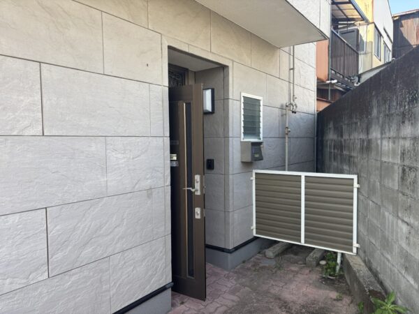 【店舗兼住宅】安賀多町2丁目　3階建　住宅+店舗