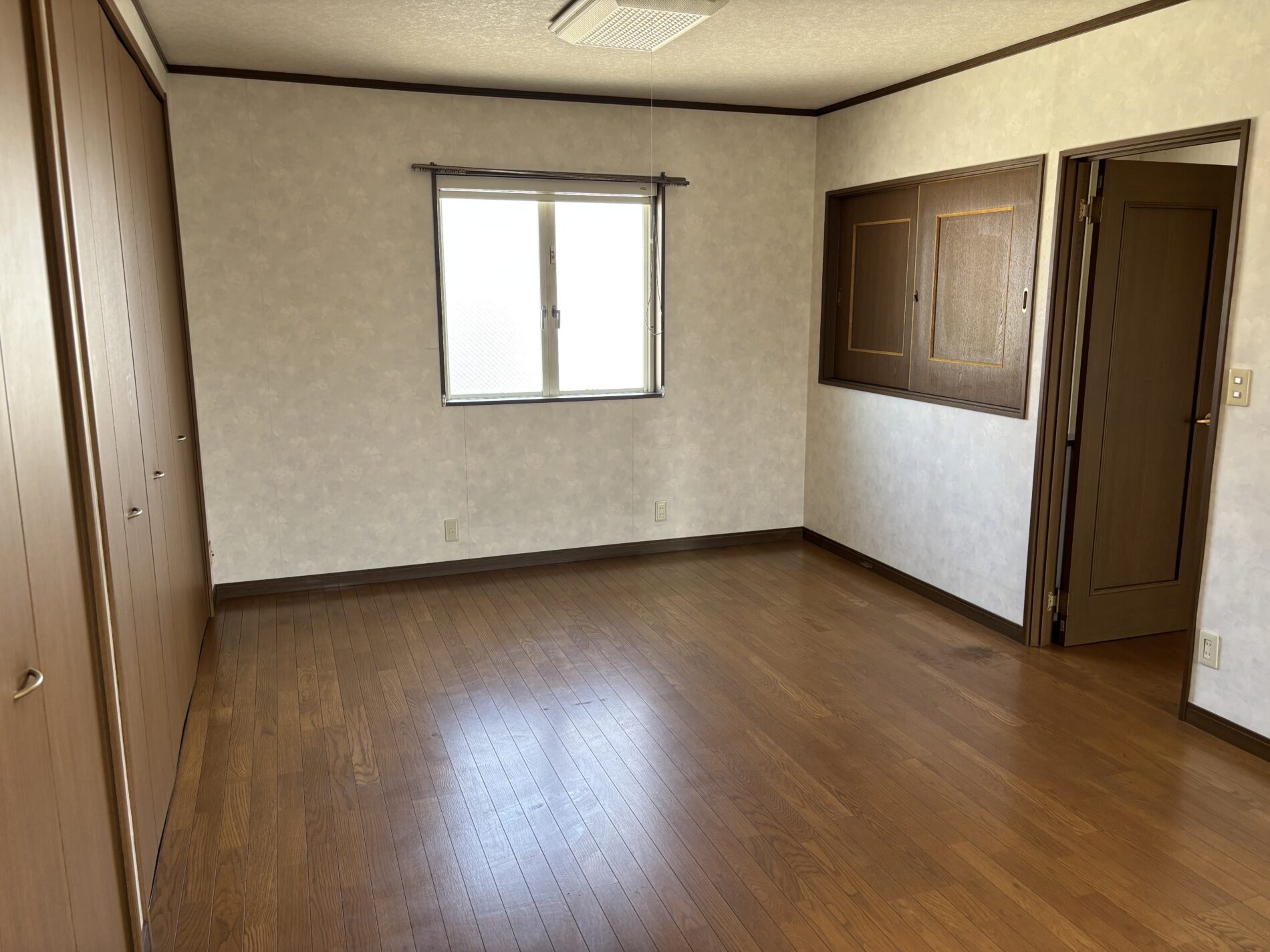【店舗兼住宅】安賀多町2丁目　3階建　住宅+店舗画像
