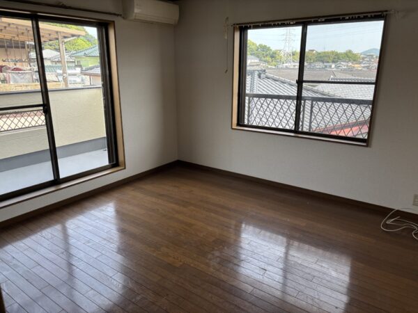 若葉町中古住宅　3LDK　駐車場2台　(仲介手数料0円)