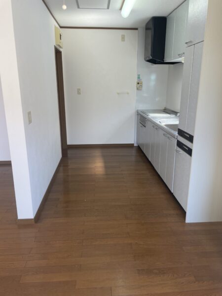 若葉町中古住宅　3LDK　駐車場2台　(仲介手数料0円)