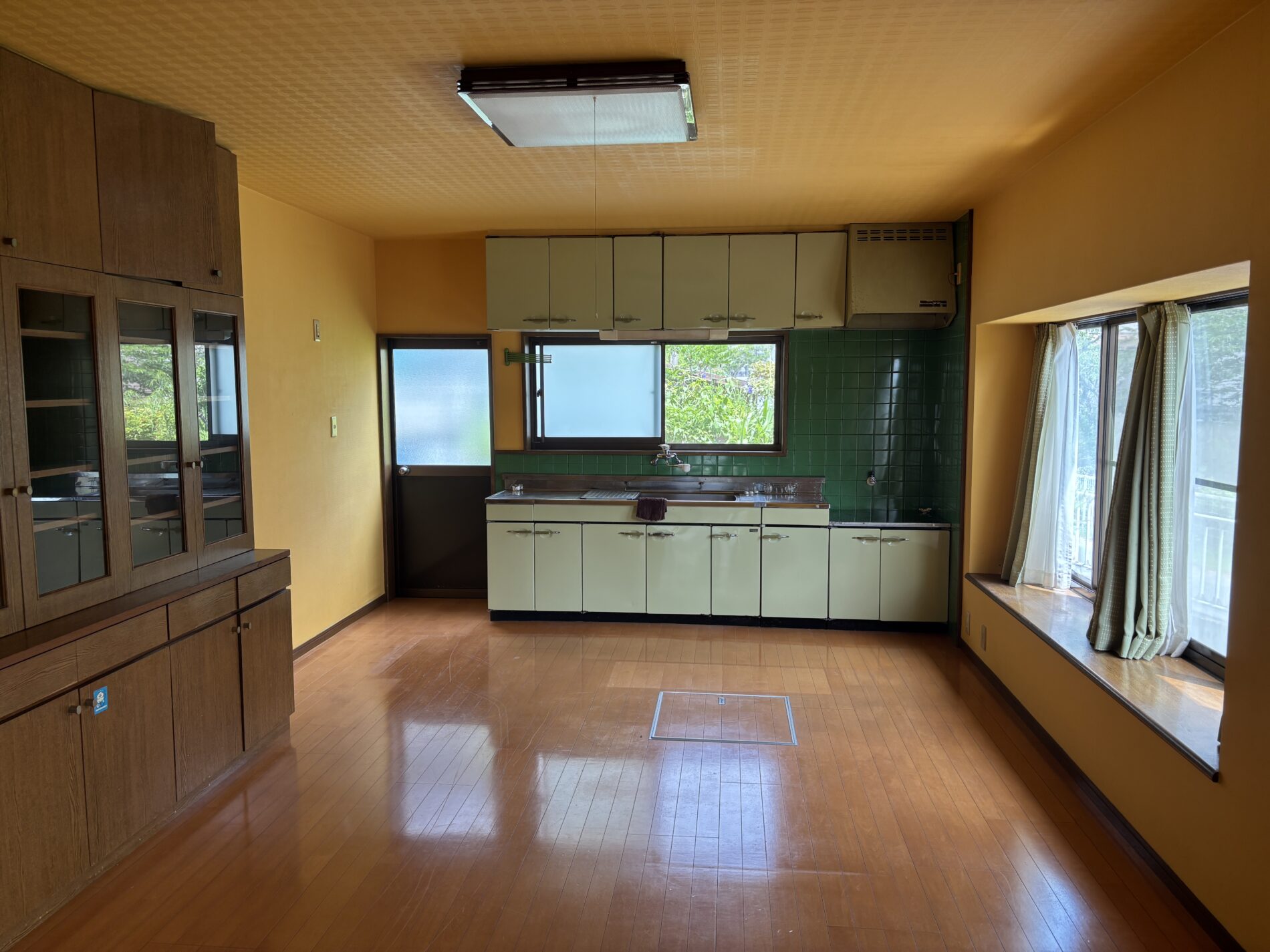 桜ヶ丘 中古住宅 4LDK 一部リフォーム済み‼水回り綺麗です‼画像