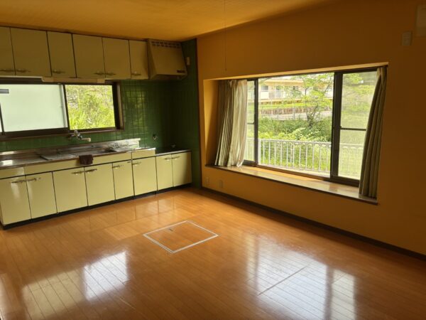 桜ヶ丘 中古住宅 4LDK 一部リフォーム済み‼水回り綺麗です‼