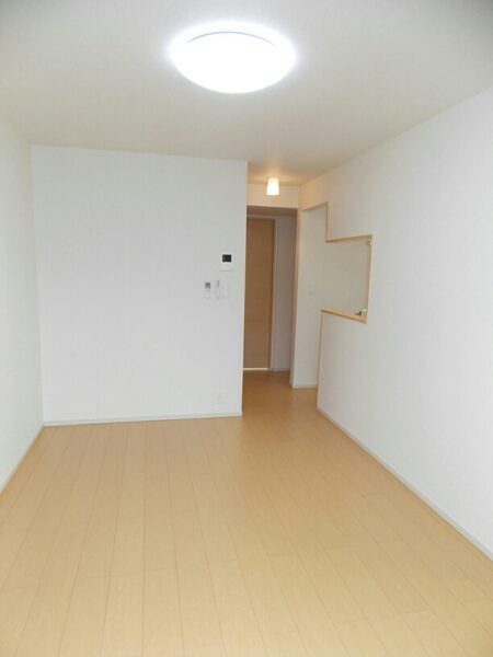 レジェンド春日　1LDK・・・203号室