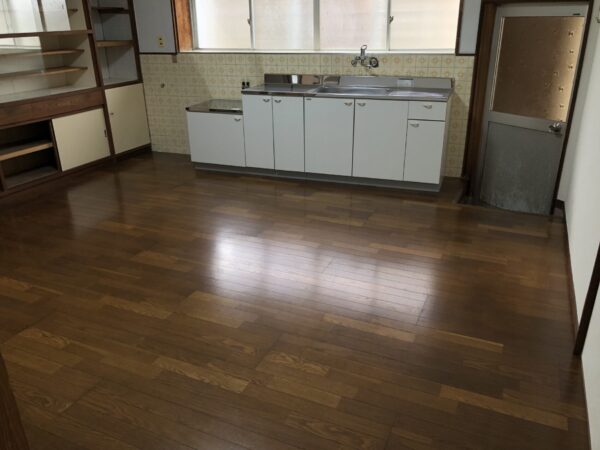 土々呂4丁目貸家