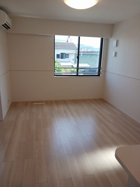 ラシュレＲ・・・2階角部屋