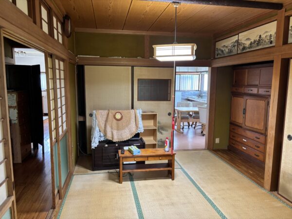大貫町4丁目　土地約95坪　中古住宅5DK　現状渡し
