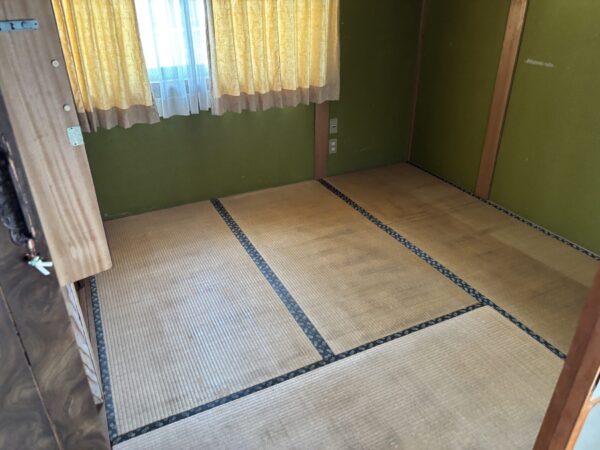 大貫町4丁目　土地約95坪　中古住宅5DK　現状渡し
