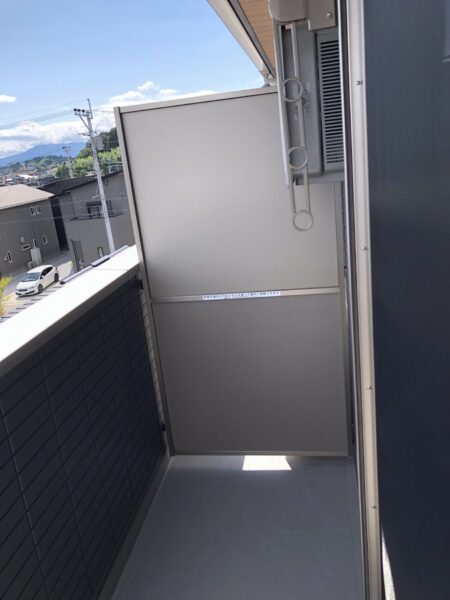セントラルヴィラⅢ(2LDK)　東側角部屋