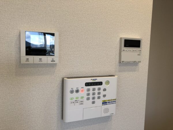 セントラルヴィラⅢ(2LDK)　東側角部屋
