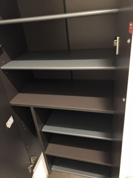 セントラルヴィラⅢ(2LDK)　西側角部屋