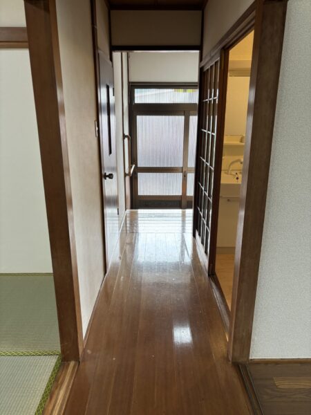 今津貸家