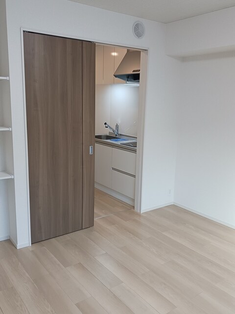 BIZ  A・・・1K・中部屋（102・103・104・105号室）画像