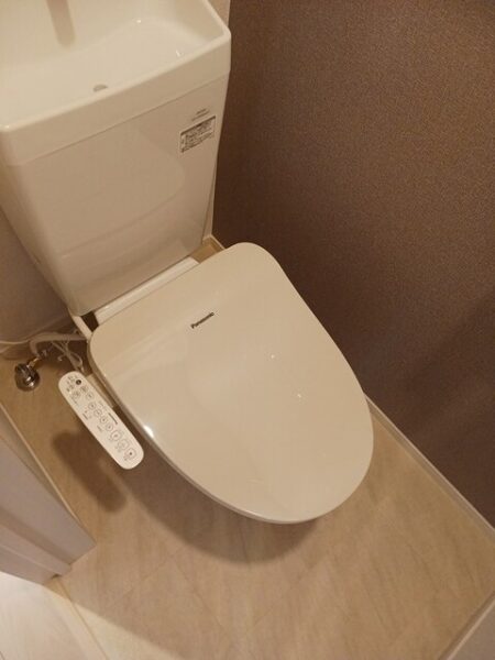 サニートロン福住2  1K・・・1階中部屋