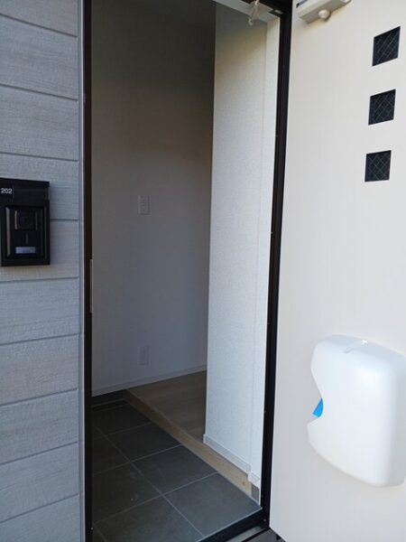 サニートロン福住2  1LDK・・・2階中部屋