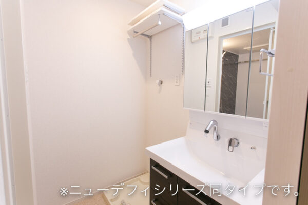 サニートロン福住  1K・・・1階中部屋