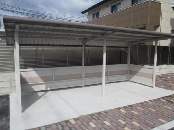 プレゾント岡富