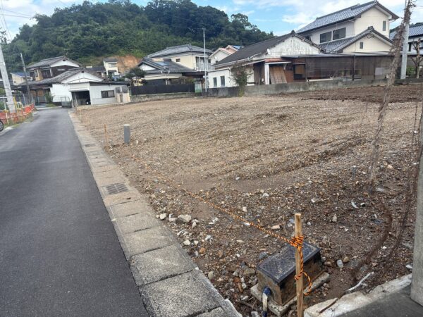 富美山町　土地③　74.61坪　更地