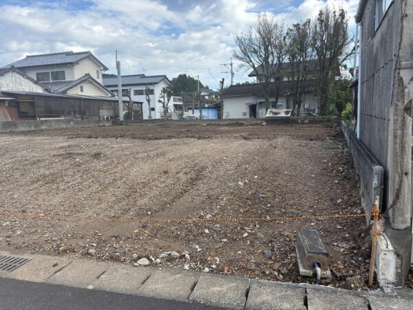 富美山町　土地③　74.61坪　更地