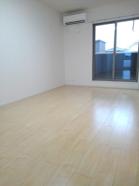 ストレート・・・201号室