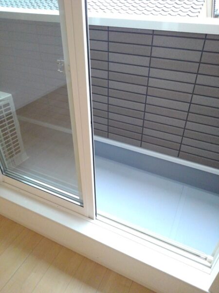 SUNNY WHITE・・・203号室