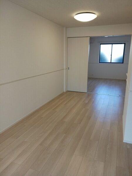 ストレリチア・・・102号室