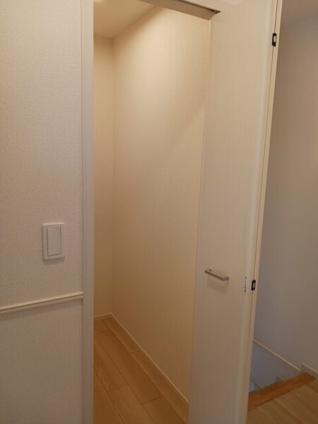 ローレルＢ ・・・205号室