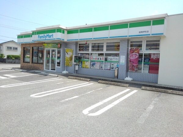 ゼファーしるく　2DK・・・102号