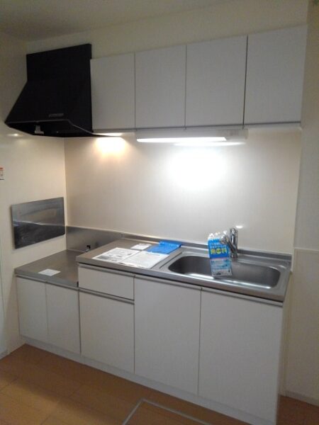 ゼファーしるく　2DK・・・102号