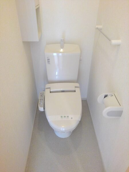 ゼファーしるく　2DK・・・102号