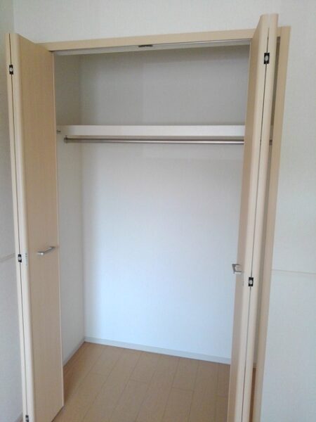 ゼファーしるく　2DK・・・102号