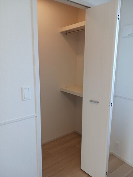 ストレリチア・・・203号室