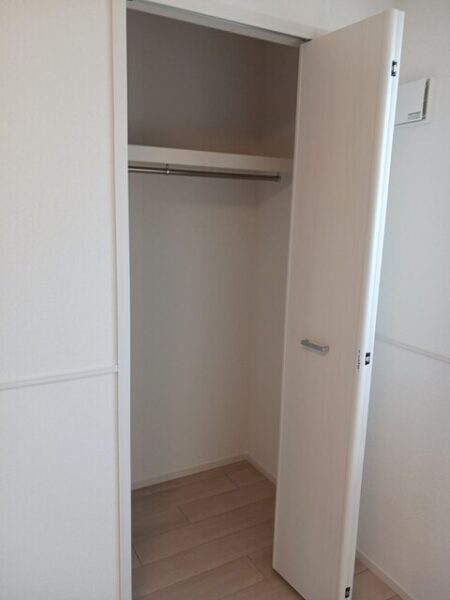 ローレルＢ ・・・205号室