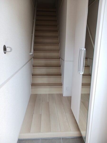 ストレリチア・・・203号室